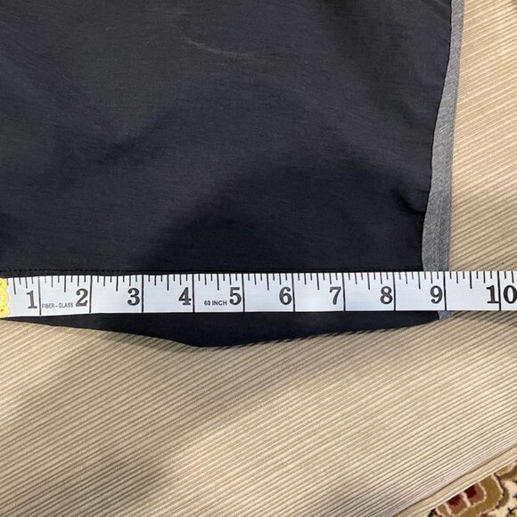 Vuori Banks Short Size S Black 9" Inseam - Picture 6 of 6